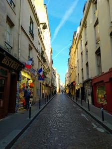 Streets of Paris -- Rue Mouffetard 2
