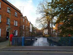 Quaking Bridge Oxford